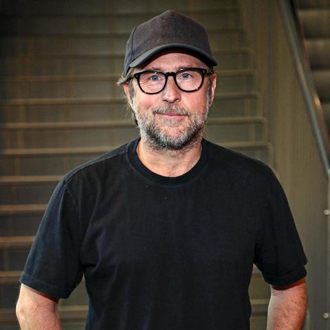 Bjarne Mädel, 53, bekannt als Schotty, der "Tatortreiniger", und als Dorfbulle Schäffer aus der Serie "Mord mit Aussicht"