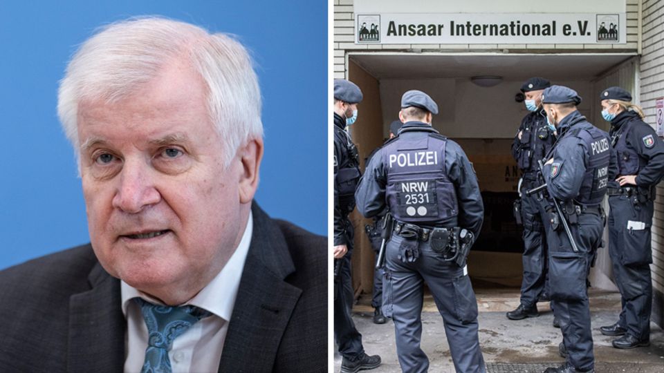Nordrhein-Westfalen, Düsseldorf: Polizeibeamte stehen vor dem Gebäude des Vereins Ansaar International