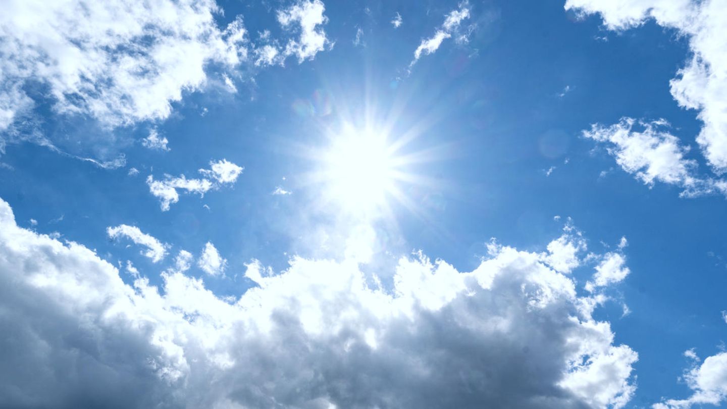 Sonne scheint über Bayern