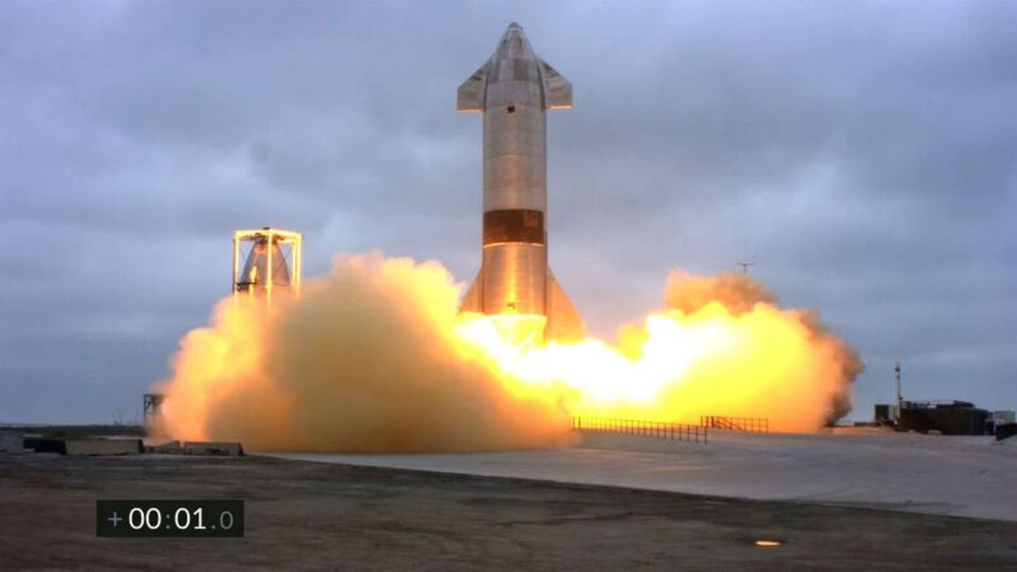 Das Raumschiff Space X SN15 landet am 5. Mai n Texas
