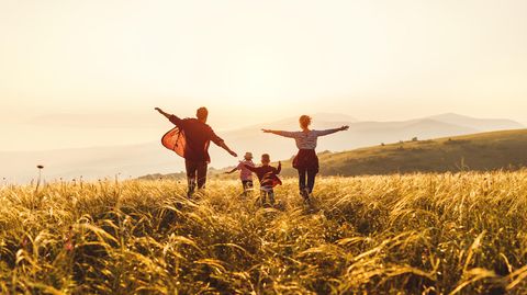 Familie im Sonnenschein