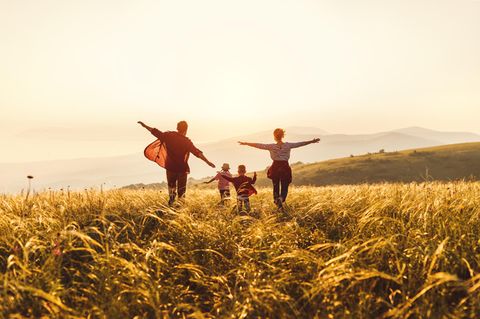 Familie im Sonnenschein