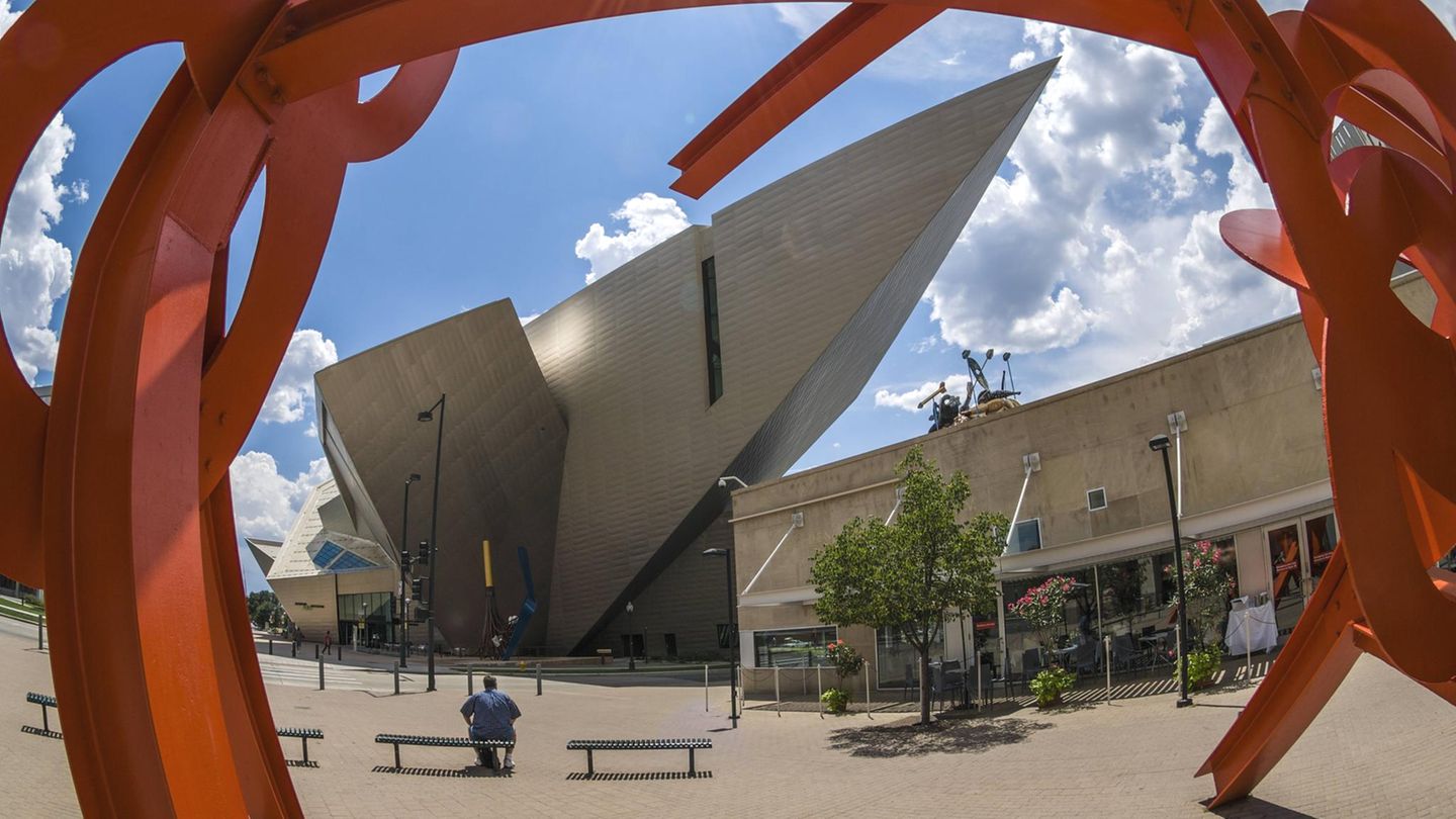 Denver Art Museum t