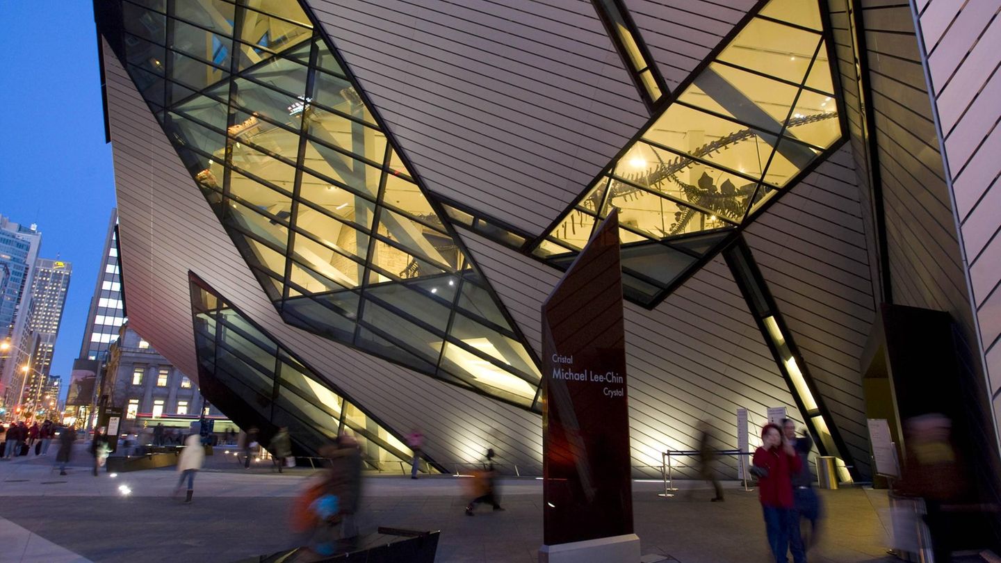 Royal Ontario Museum: The Crystal