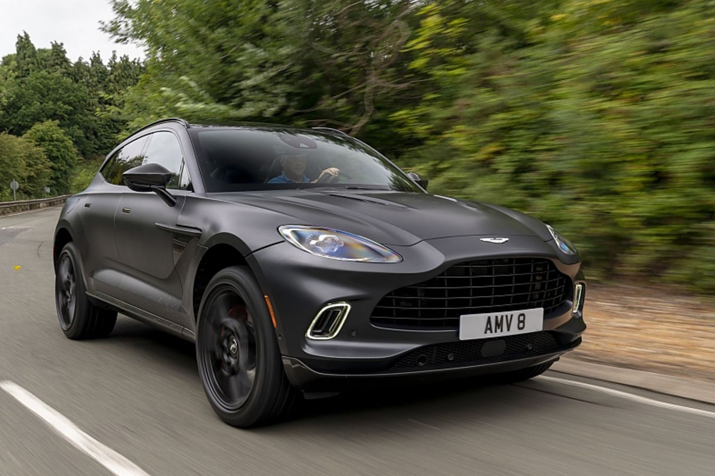 Der Aston Martin DBX beschert dem Autobauer dringend benötigte Einnahmen