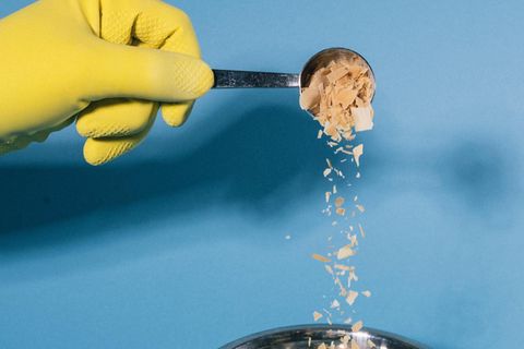 Reinigungsmittel werden abgefüllt