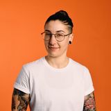 Britta, 26, aus Aachen  Wie sie die Princess Charming überzeugen kann? "Mit meinen Kochkünsten. P.S.: I kiss better than I cook."