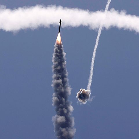 4 Fragen zum Israel-Konflikt: Wie kommt die Hamas an die Raketen? stern-Nahostexperte beantwortet Fragen zum Angriff auf Tel Aviv