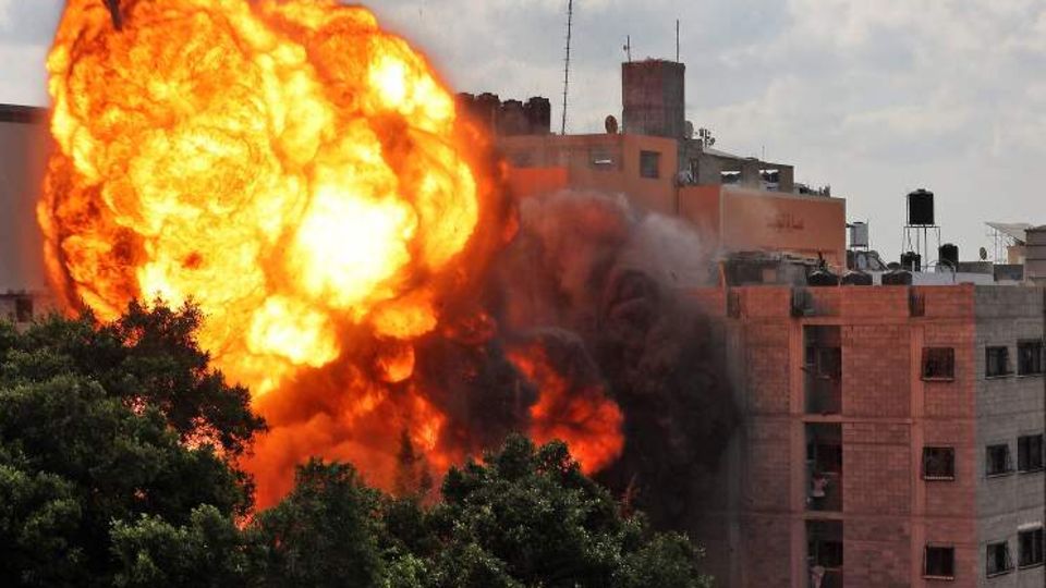 Nahostkonflikt: Eskalation dauert an: Militante Palästinenser schießen Raketen – Israel greift in Gaza an