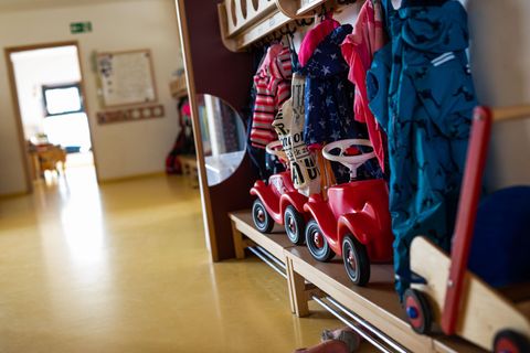 Garderobe einer Kindertagsstätte