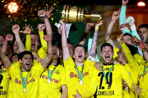 DFB-Pokalfinale: Borussia Dortmund holt den Pott – Fans feiern ausgelassen trotz Ausgangssperre