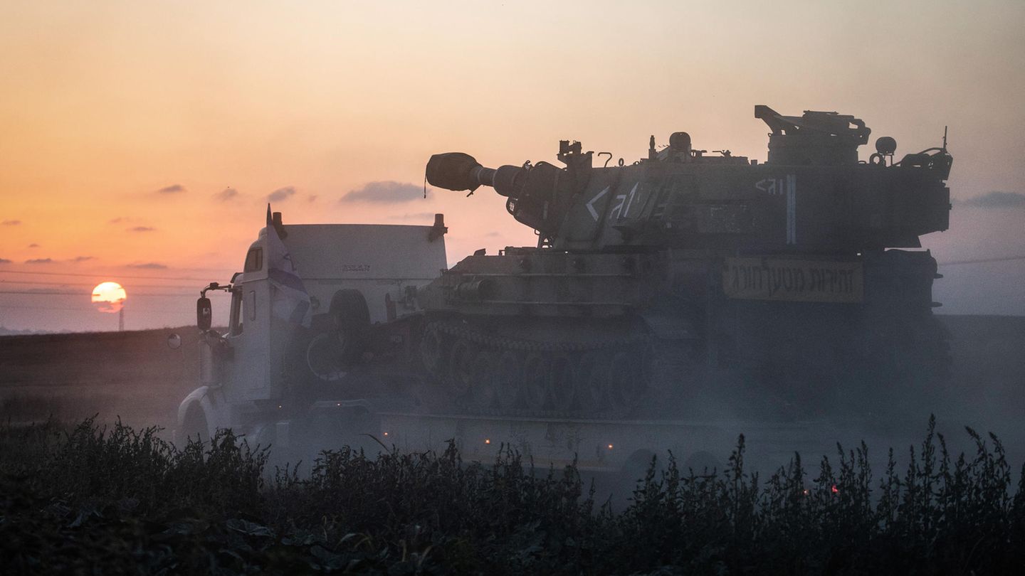Militärfahrzeuge der israelischen Armee