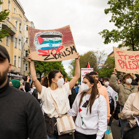 Die arabischen Protestierer erinnern am Al Nakba-Tag an die große Katastrophe der Vertreibung