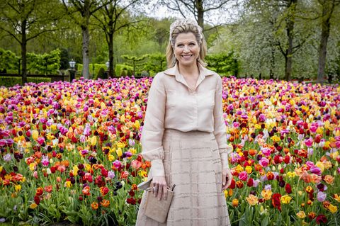  Königin Máxima besucht Keukenhof. Anlässlich ihres 50. Geburtstages gewährt sie private Einblicke in ihre Vergangenheit.