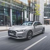 Rein elektrisch ist der DS 9 E-Tense 225 maximal 135 km/h schnell