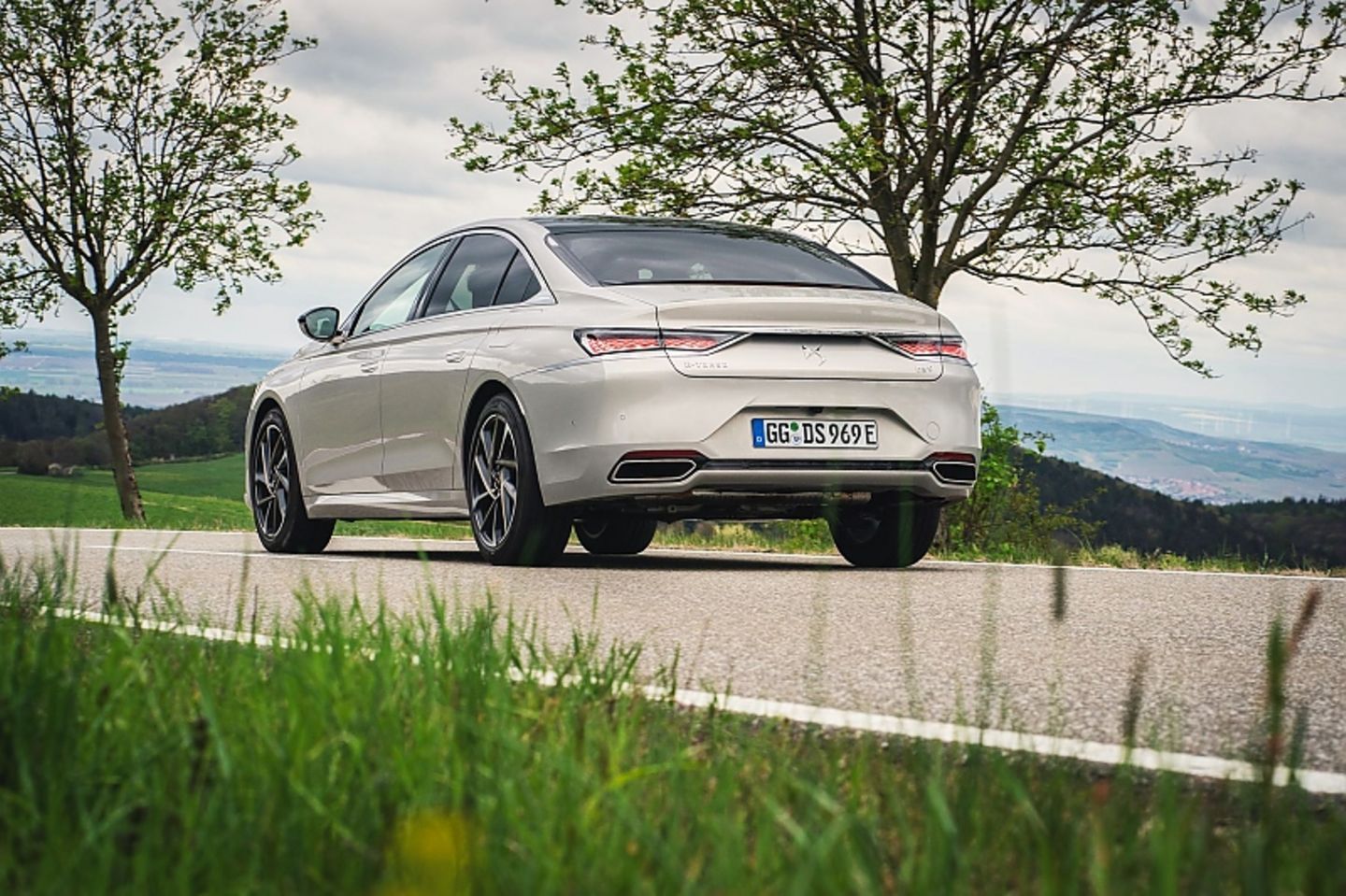 Rein elektrisch kommt der DS 9 E-Tense 225 bis zu 47 Kilometer weit