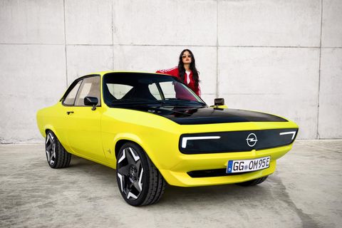 Ein gelb-schwarzer Opel Manta