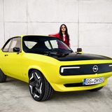 Ein gelb-schwarzer Opel Manta