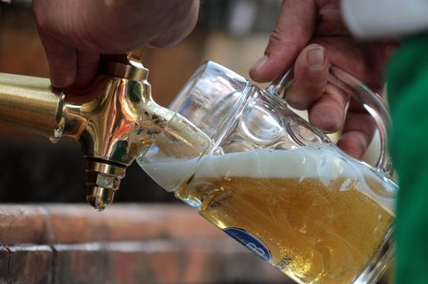 In den Brauereien wird wieder Bier abgefüllt