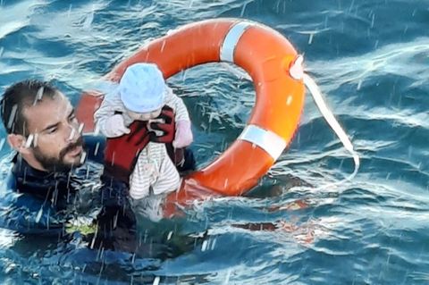 "Ganz ehrlich, ich wusste nicht, ob es noch am Leben oder schon tot war", sagte der Beamte nach der Rettungsaktion