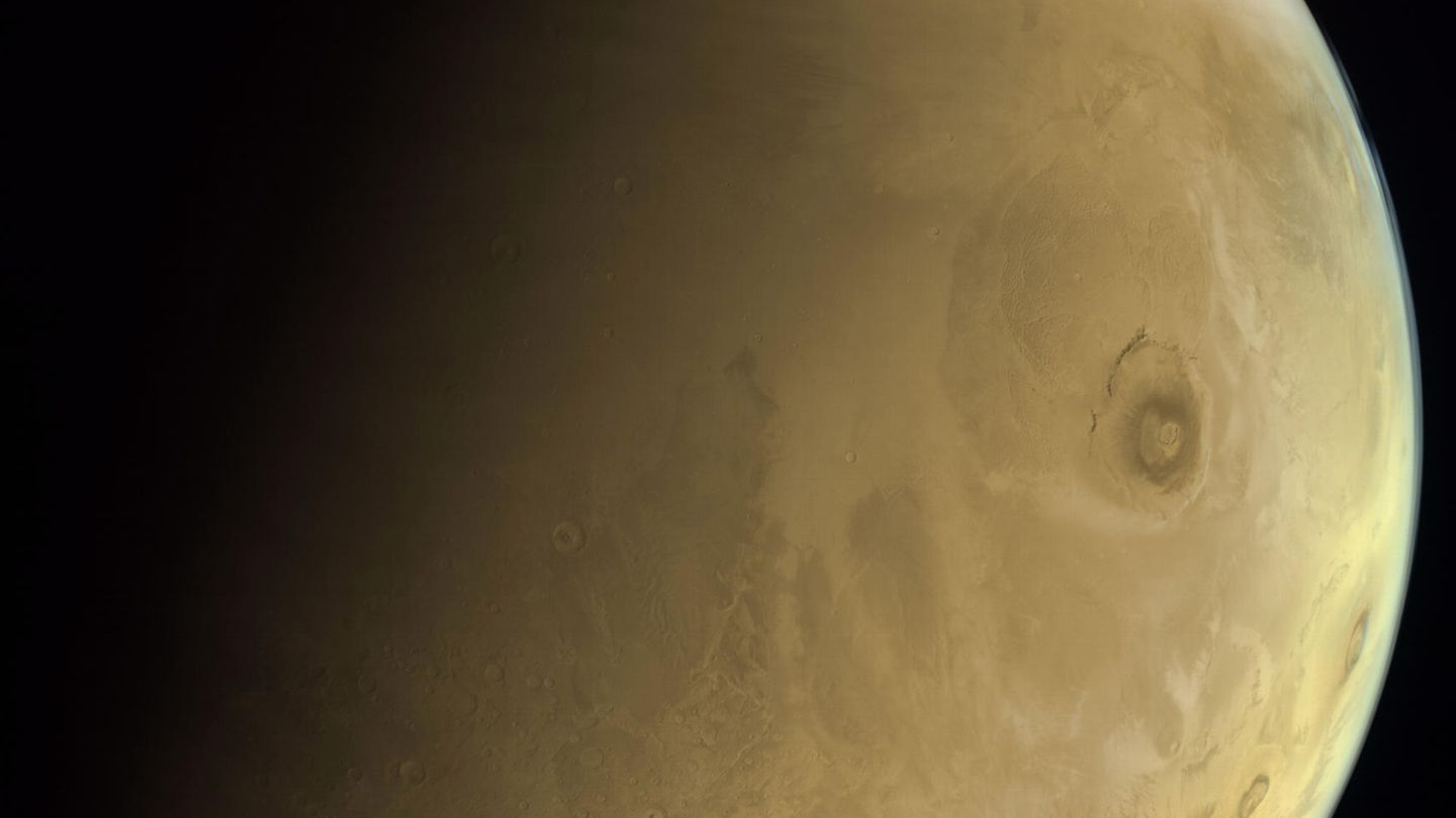 Blick auf Olympus Mons von der Emirate-Orbiter Blick auf Olympus Mons von der Emirate-Orbiter