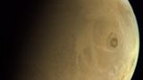 Blick auf Olympus Mons von der Emirate-Orbiter