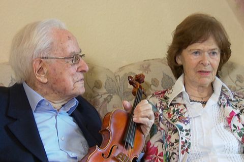 Liebespaar: Der 106-jährige Valdemar Prukner und die 89-Jährige Marianne Schalk.
