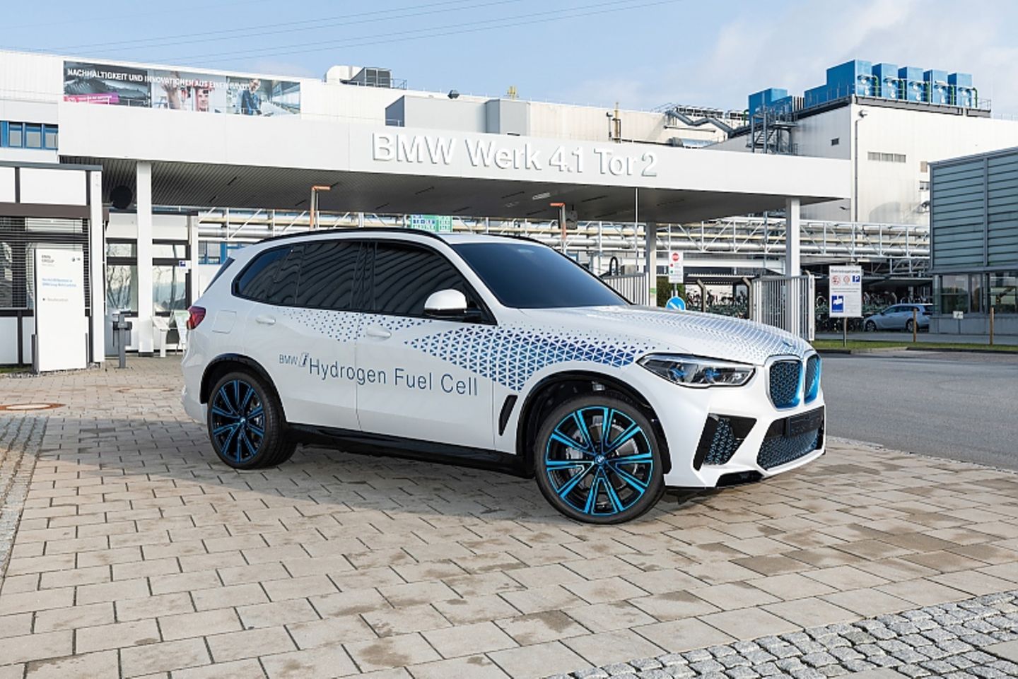 BMW i Hydrogen Next
