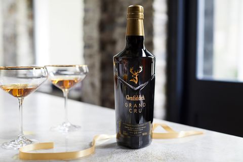 Die Flaschen der neuen Grand-Series von Glenfiddich sind schick designt
