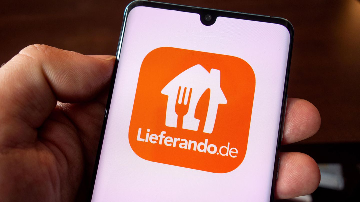 Harte Vorwürfe gegen Essenslieferant Lieferando. Kontrolliert Lieferando seine Fahrer mit einer Erfassungapp?