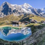 Schweiz  Dank sinkender Infektionszahlen stehen in der Schweiz die Zeichen auf weitere Lockerungen. So kann sich die Regierung unter anderem vorstellen, Ende Mai auch die Innenräume der Restaurants zu öffnen oder auch wieder größere Veranstaltungen zu erlauben. Schon jetzt ist Urlaub in der Schweiz praktisch kein Problem: Hotels, Museen, Läden, Theater, Kinos, Zoos und Freizeitparks sind geöffnet. Auf Restaurantterrassen ist Essen und Trinken erlaubt. Negative Corona-Tests sind zum Betreten nicht nötig, insofern gibt es auch keine besonderen Zugeständnisse für Geimpfte. Es gelten aber überall Höchstzahlen für Besucher, sowie Abstandsregeln und Maskenpflicht.  Wer mit Auto, Bus oder Bahn anreist, muss sich elektronisch registrieren, bei Flugreisen ist ein negativer Coronatest nötig. In Quarantäne müssen nur Einreisende aus Risikogebieten. Dazu gehören die deutschen Bundesländer Sachsen und Thüringen.