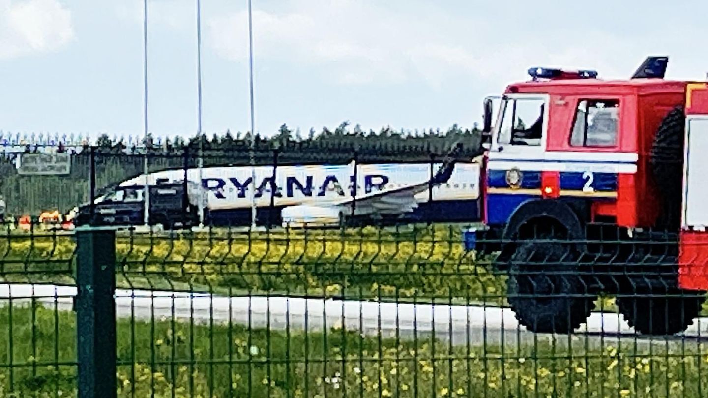 Zur Landung gezwungen: Die Ryanair-Maschine auf dem Flughafen von Minsk