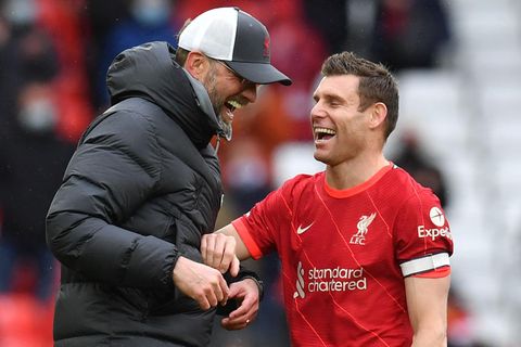 Haben nach einer verkorksten Saison mit einem versöhnlichen Ausgang gut lachen: Jürgen Klopp und Profi James Milner