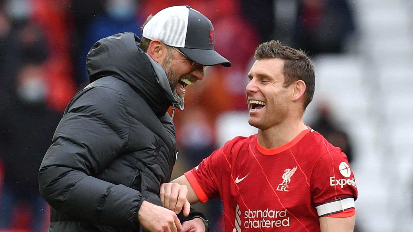 Have a good laugh after a messy season with a conciliatory outcome: Jürgen Klopp and pro James Milner