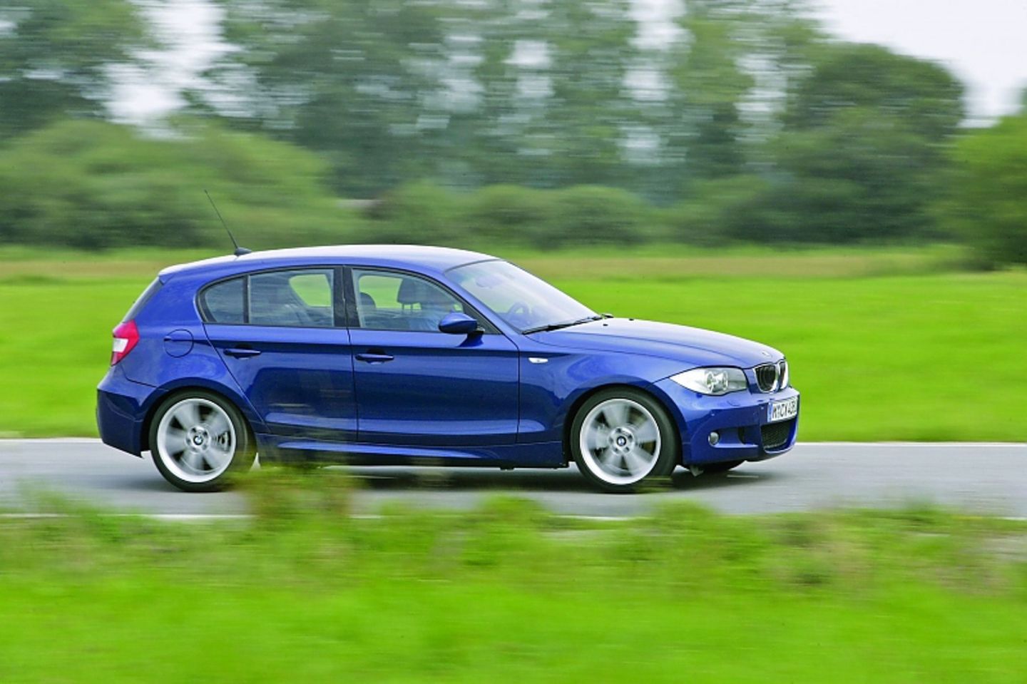 Der BMW 1er (E87) hat den Spitznamen "Hängebauchschwein"
