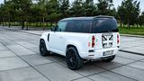 Land Rover Defender 90 P 300 by Startech