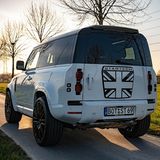 Land Rover Defender 90 P 300 by Startech