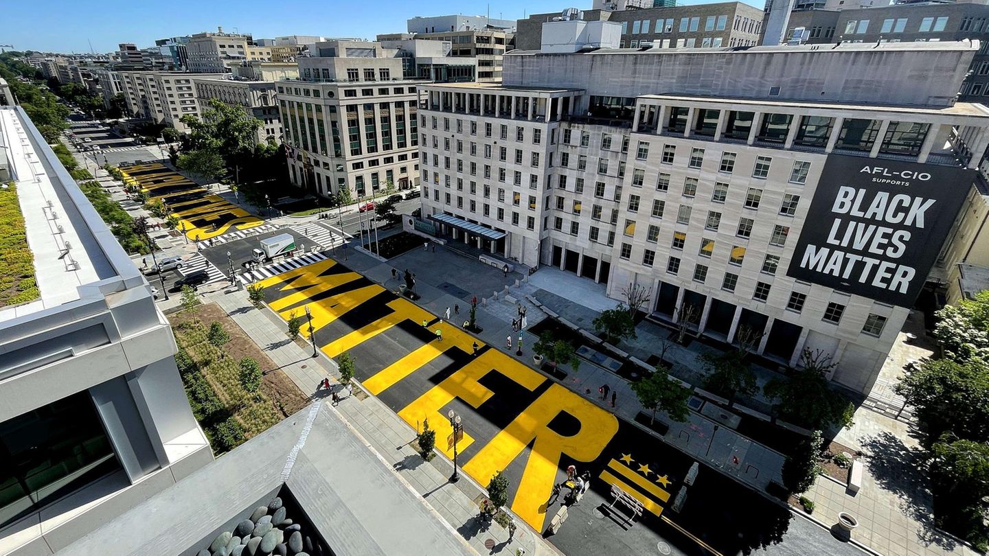 Ein "Black Lives Matter"-Schriftzug auf einer Straße in Washington, D.C.