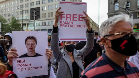 Demonstanten in Warschau fordern die Freilassung von Roman Protassewitsch