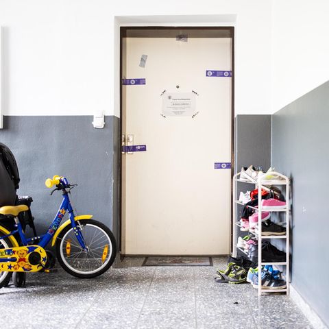 Hinter dieser Tür lebte Christiane K. mit ihren sechs Kindern – zuletzt ohne Ehemann Martin