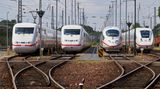 Bild 1 von 21 der Fotostrecke zum Klicken:  Vier ICE-Generationen sind heute im Einsatz. Links der ICE 1 bis rechts zum ICE 4.