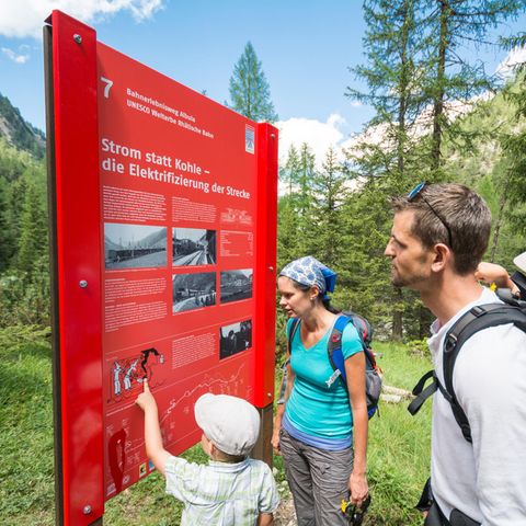  Bahnerlebnisweg Albula