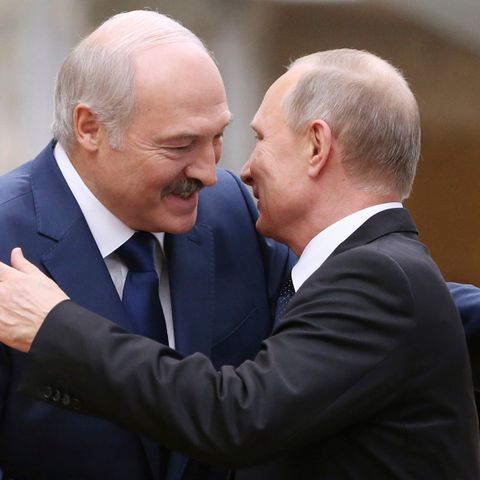 Lukaschenko begrüßt Putin