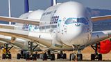 Flughafen Teruel in Spanien  Durch die Coronakrise in der Luftfahrt konnte die Firma stark expandieren. Lufthansa hat hier nicht nur alle 17 für immer ausrangierten Airbus A340-600 abgestellt, sondern auch fast alle ihre Flaggschiffe vom Typ Airbus A380.