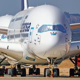 Flughafen Teruel in Spanien  Durch die Coronakrise in der Luftfahrt konnte die Firma stark expandieren. Lufthansa hat hier nicht nur alle 17 für immer ausrangierten Airbus A340-600 abgestellt, sondern auch fast alle ihre Flaggschiffe vom Typ Airbus A380.