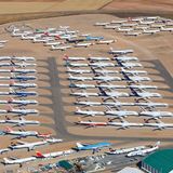 Flughafen Teruel in Spanien  Auf einem Hochplateau im Nordosten Spanien liegt dieser Airport, der keinen Passagierterminal hat, sondern eine riesige Abstellfläche für nicht mehr benutzte Flugzeuge. Die Firma Tarmac Aerosave konserviert und recycelt hier Flugzeuge.