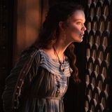 Julia, die Tochter Augustus aus erstes Ehe, wird von ihren Vater stets strategisch und unglücklich verheiratet.