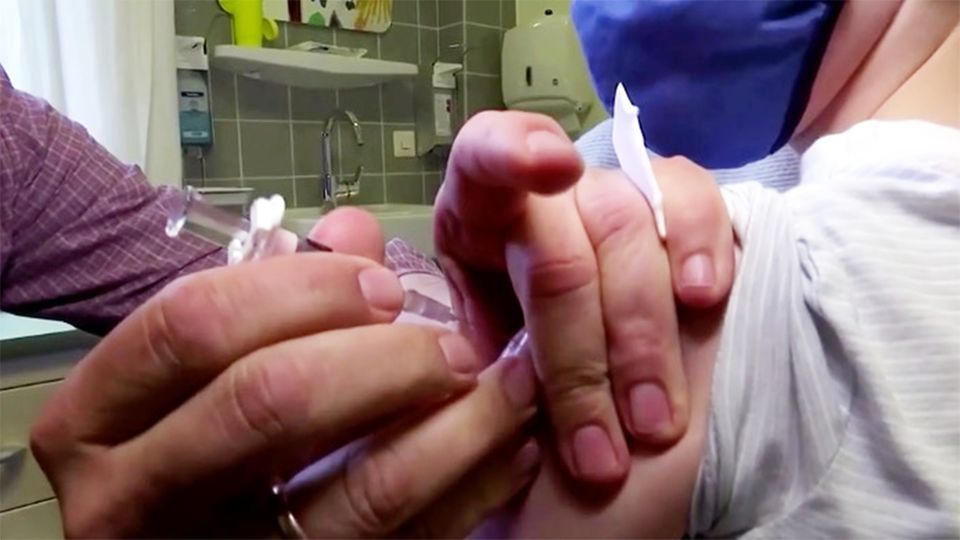 Kaum Regeln, kaum Kontrolle: Vergütung von Corona-Schnelltests ermöglicht offenbar großangelegten Betrug Kaum Regeln, kaum Kontrolle: Vergütung von Corona-Schnelltests ermöglicht offenbar großangelegten Betrug