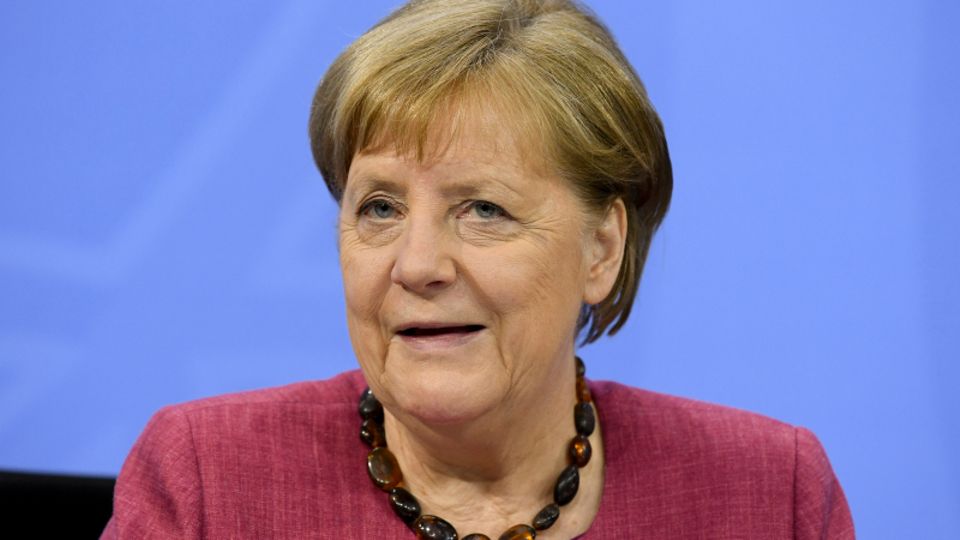 Bund-Länder-Beratungen: Kanzlerin Merkel: Impfungen für Jugendliche ab zwölf Jahren sollen am 7. Juni starten