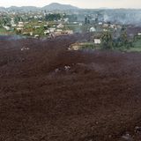 Lavafeld bis an die Dorfgrenze